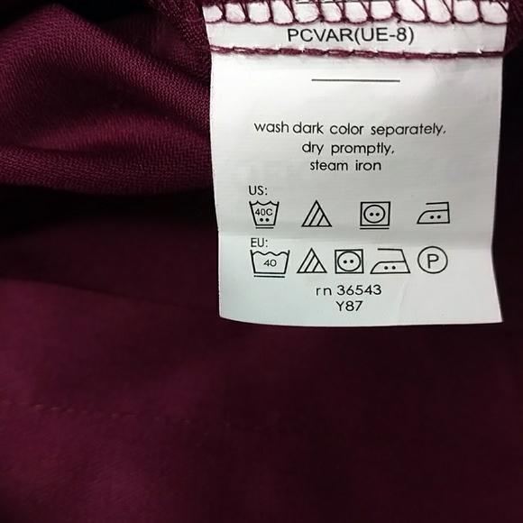 Van Heusen Men's Lux Sateen Fitted Dress Shirt - Picture 6 of 8